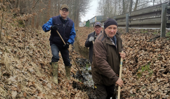Säuberung Amphibienleiteinrichtung Foto: Uwe Leipert